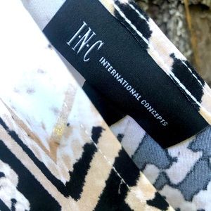 Women’s small dress shoulder out shirt